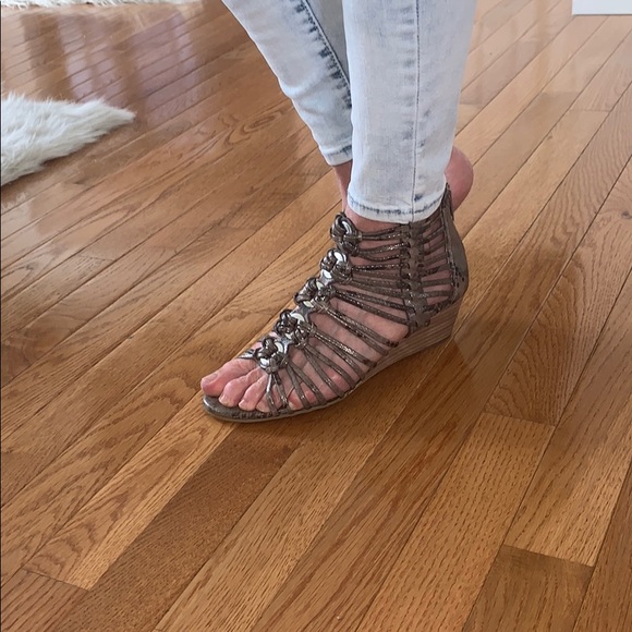 Report Shoes - Report Snakeskin Sandals